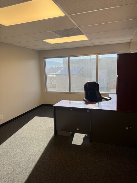 More Photos Of 3789 S 300 W, Salt Lake City Showroom For Lease