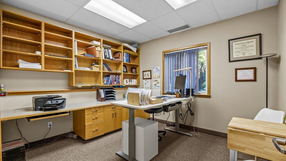 More Photos Of 2737 Crossroads Blvd, Grand Junction Office For Sale