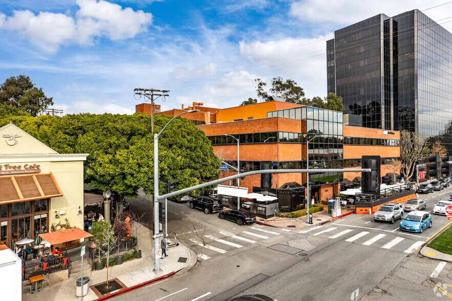 More Photos Of 11633 San Vicente Blvd, Los Angeles Medical For Lease