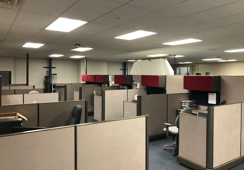 More Photos Of 121 S Lasalle St, Durham Warehouse For Lease