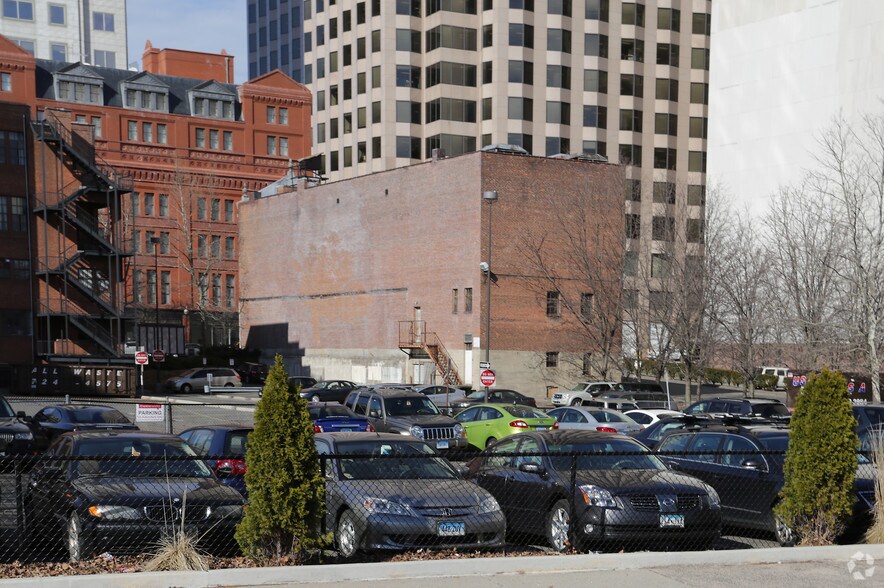 More Photos Of 215 Pearl St, Hartford Religious Facility For Sale