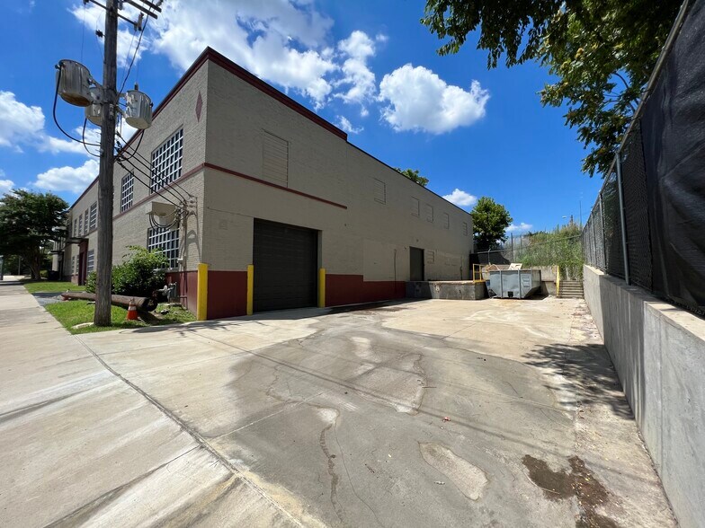 More Photos Of 777 S Main St, Memphis Warehouse For Sale