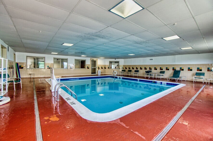 More Photos Of 7860 6th St, Wellington Hotel For Sale