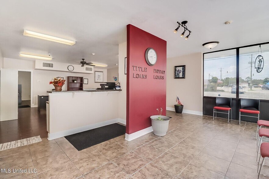 More Photos Of 507 Pass Rd, Gulfport Office For Sale