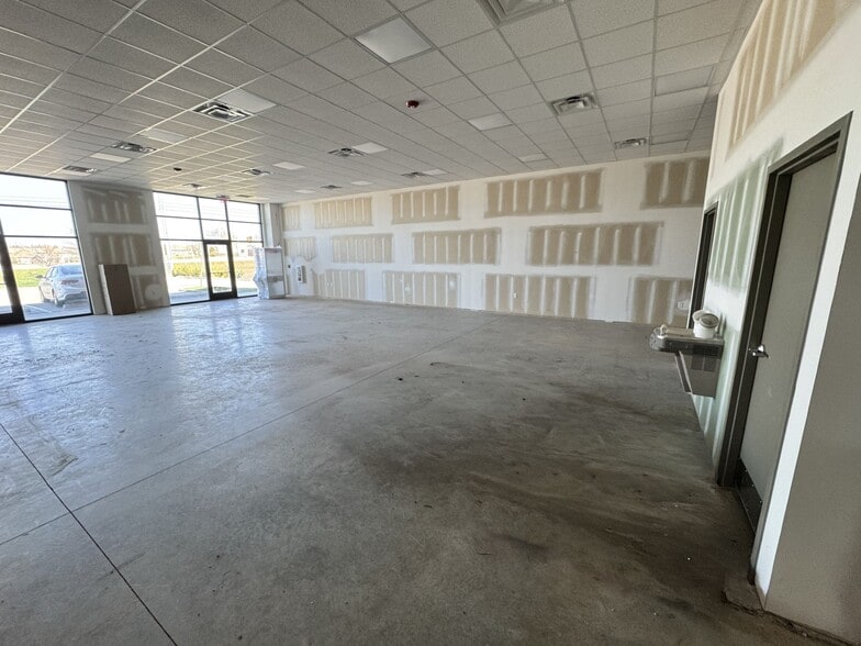 More Photos Of 5246 Murfreesboro Rd, La Vergne Freestanding For Lease