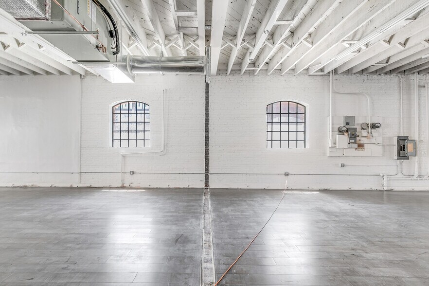More Photos Of 823 S Los Angeles St, Los Angeles Loft Creative Space For Lease