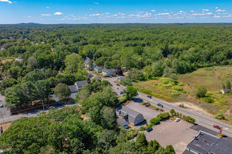 More Photos Of 2049 Post Rd, Wells General Retail For Sale