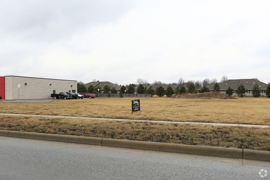 More Photos Of 347 E Walton St, Willard Land For Lease