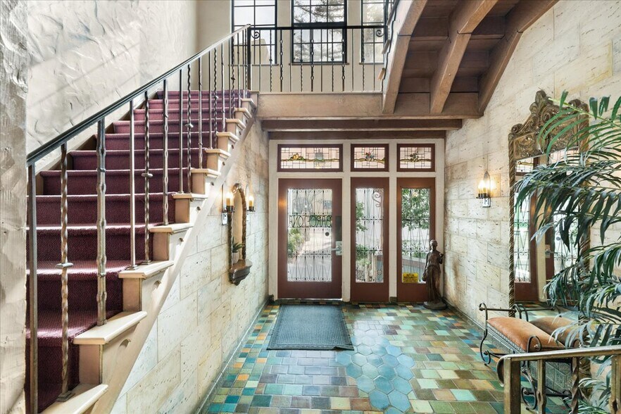 More Photos Of 15 Hawthorne Way, San Jose Apartments For Sale