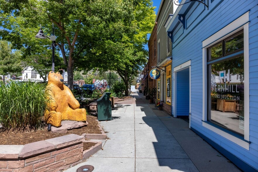 More Photos Of 442 High St, Lyons Restaurant For Sale