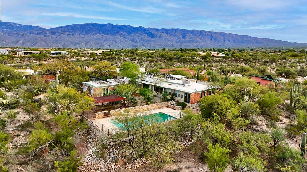 More Photos Of 2751 N Soldier Trl, Tucson Specialty For Sale