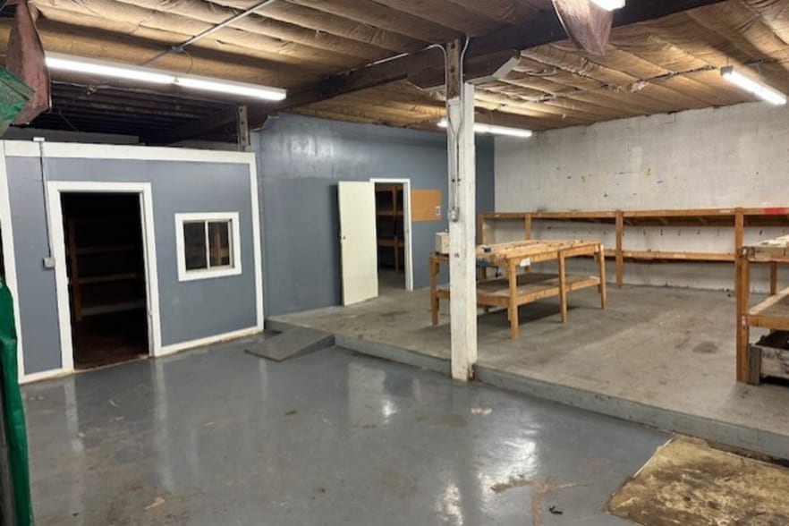More Photos Of 2500 E Roosevelt Rd, Little Rock Warehouse For Sale