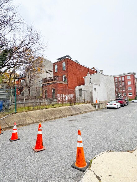 More Photos Of 1439 R St NW, Washington Land For Lease