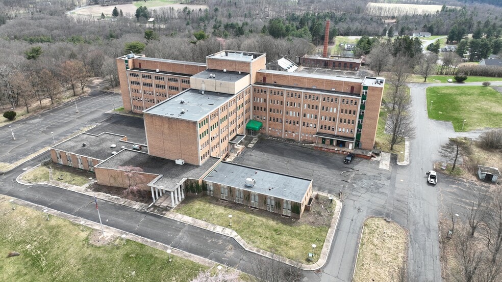 More Photos Of 101 Broad St, Ashland Hospital For Sale