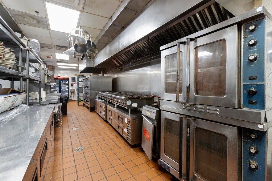 More Photos Of 5249 Davis Blvd, North Richland Hills Restaurant For Sale
