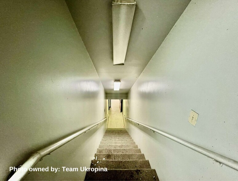 More Photos Of 45-47 E Colorado Blvd, Pasadena Storefront Retail Office For Lease