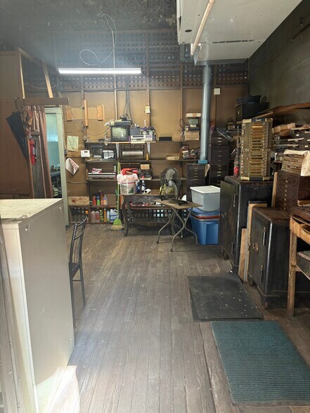 More Photos Of 128 E Main St, West Frankfort General Retail For Sale