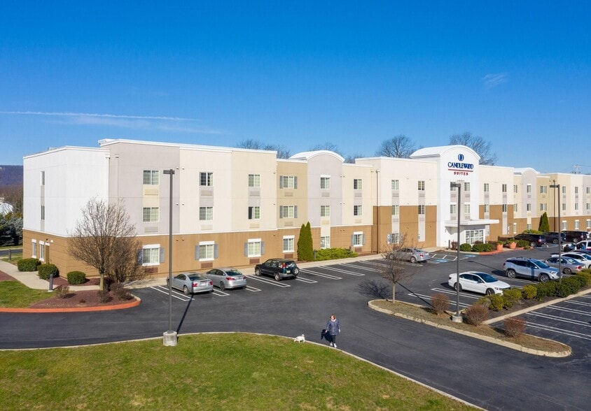 More Photos Of 504 N Mountain Rd, Harrisburg Hotel For Sale