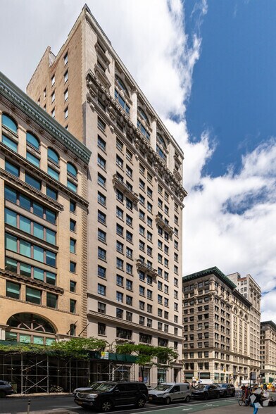More Photos Of 114-116 Fifth Ave, New York Office For Lease