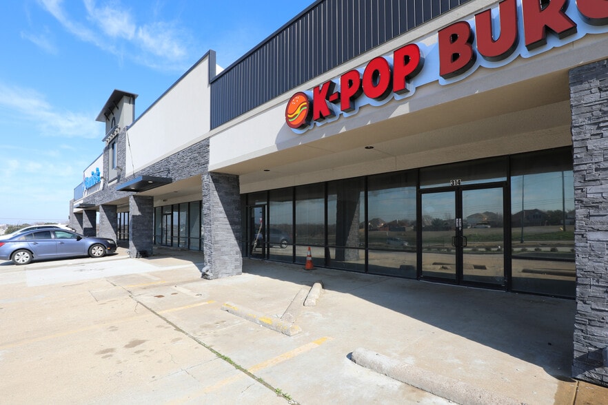 More Photos Of 5000 Main St, The Colony Unknown For Lease