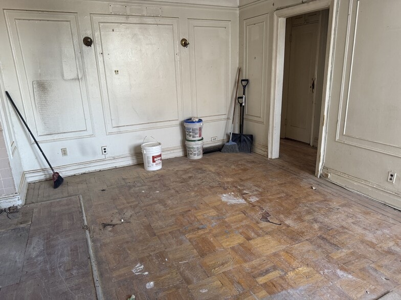 More Photos Of 310 E 25th St, Brooklyn Apartments For Sale