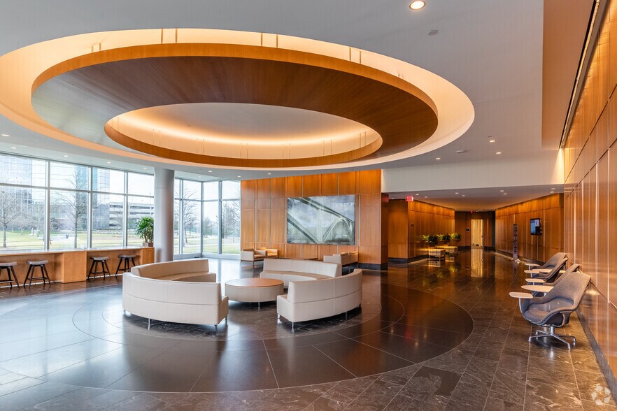 More Photos Of 6100 Tower Cir, Franklin Office For Lease