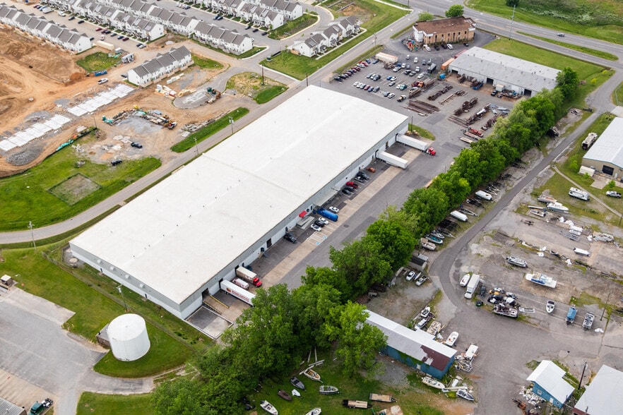 Primary Photo Of 931B Robinson Rd, Old Hickory Warehouse For Sale