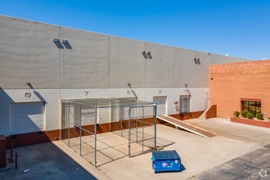 More Photos Of 616 S 55th Ave, Phoenix Manufacturing For Lease