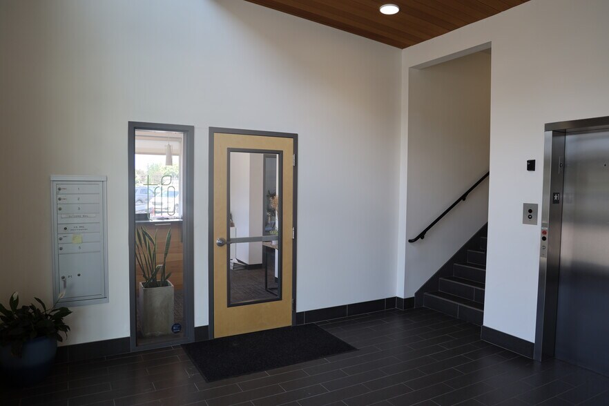 More Photos Of 4040 W Daybreak Pky, South Jordan Office For Lease