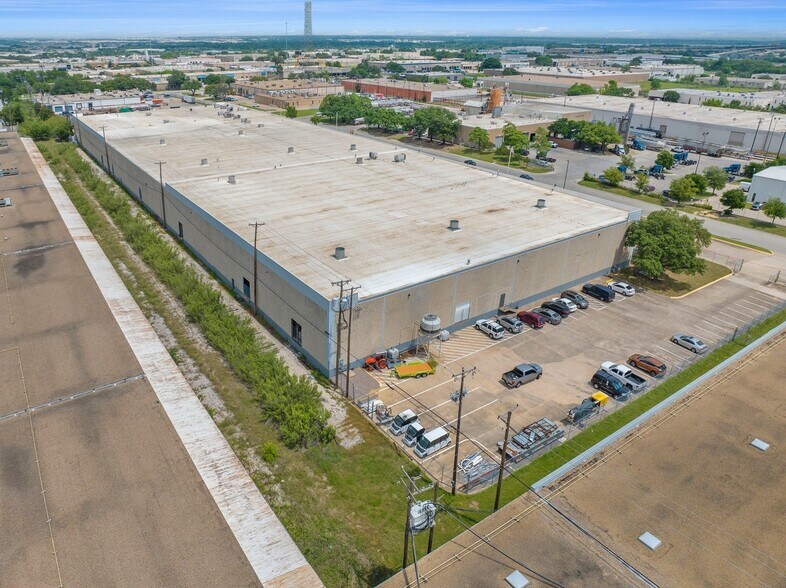More Photos Of 807-809 110th St, Arlington Distribution For Lease