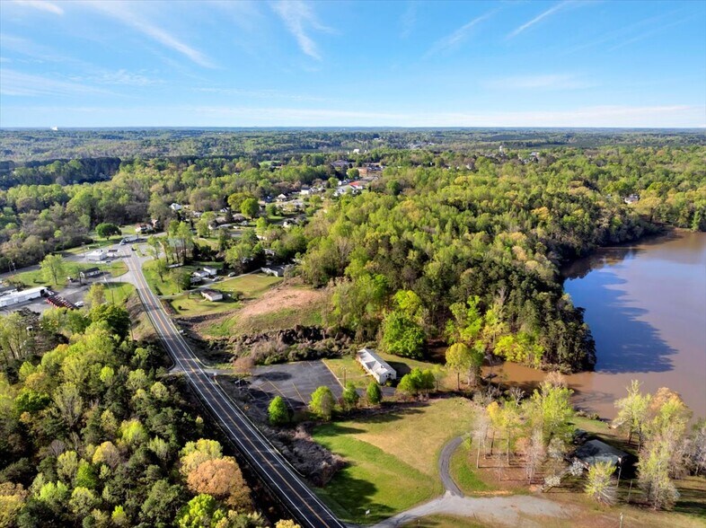 More Photos Of 1055 L P Bailey Memorial Hwy, Halifax General Retail For Sale