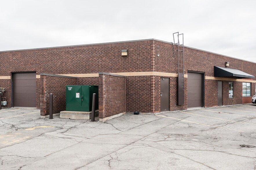 More Photos Of 6 Antares Dr, Ottawa Office For Lease