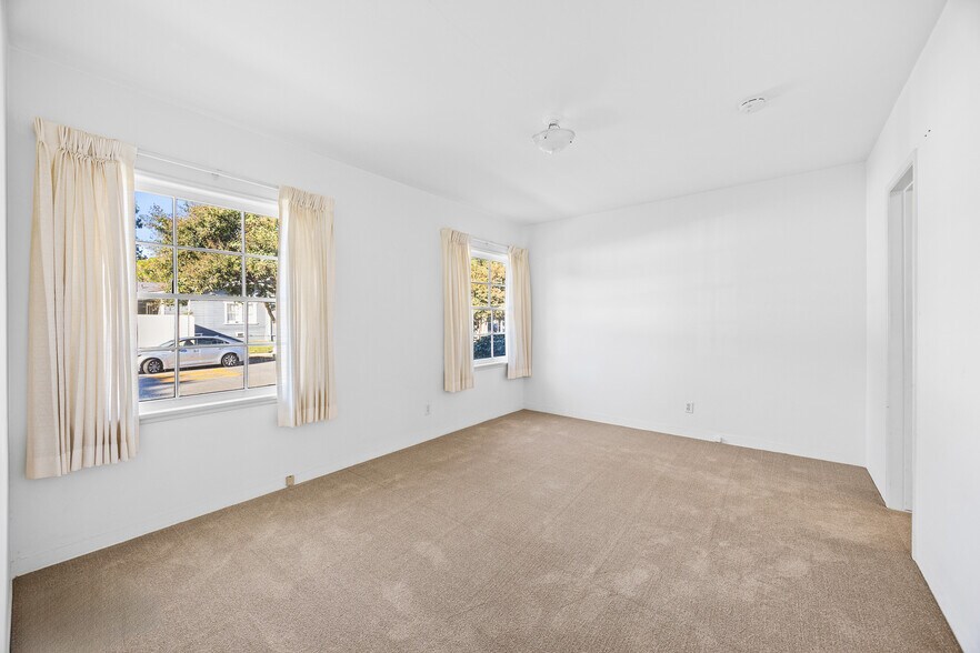 More Photos Of 1047 N San Gabriel Ave, Azusa Apartments For Sale