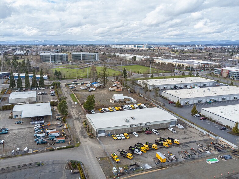More Photos Of 1800 NE Cornelius Pass Rd, Hillsboro Warehouse For Lease
