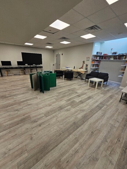 More Photos Of 3586 Nostrand Ave, Brooklyn Office For Lease