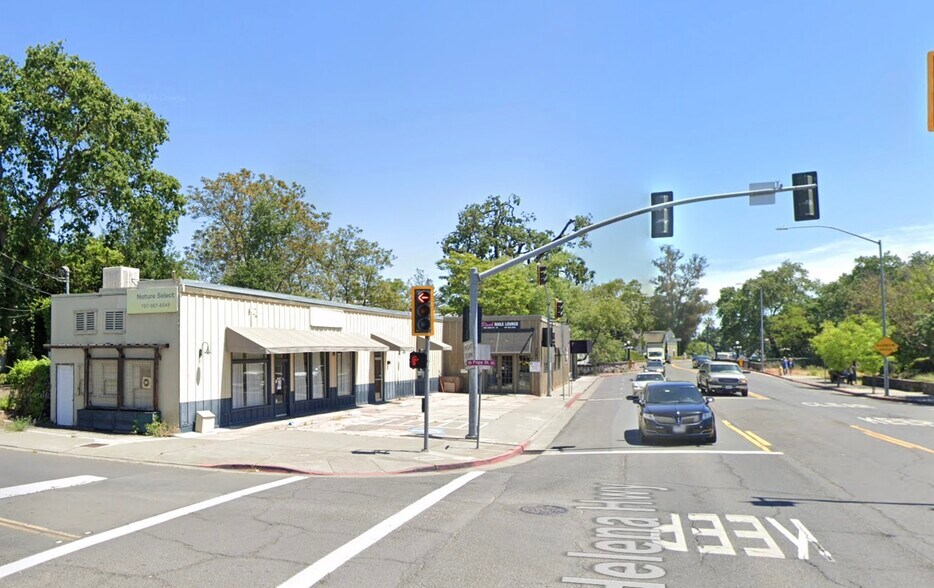 More Photos Of 1080 Main St, Saint Helena Freestanding For Lease
