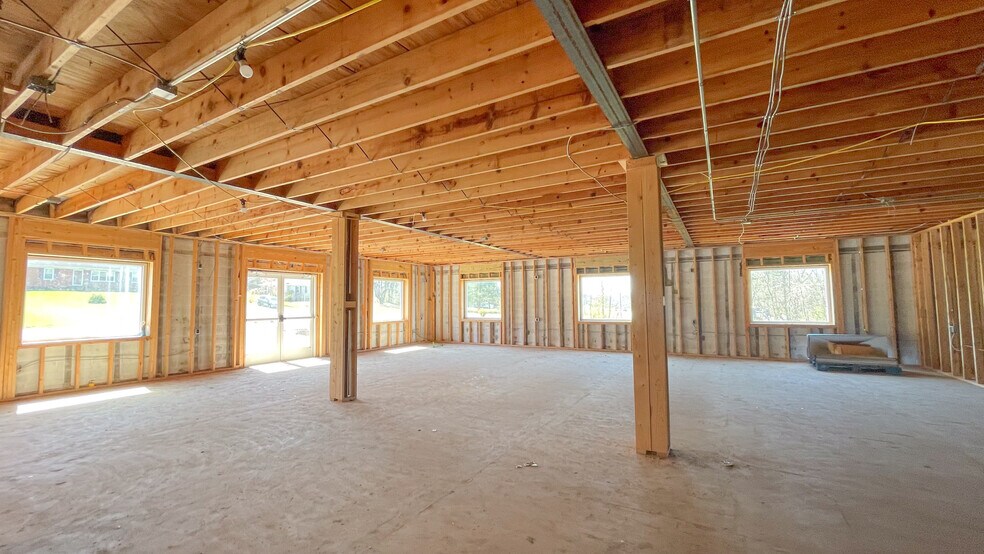 More Photos Of 1870 Old Hodgenville Rd, Campbellsville Flex For Sale