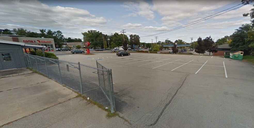 More Photos Of 35-41 E Hollis St, Nashua Freestanding For Lease