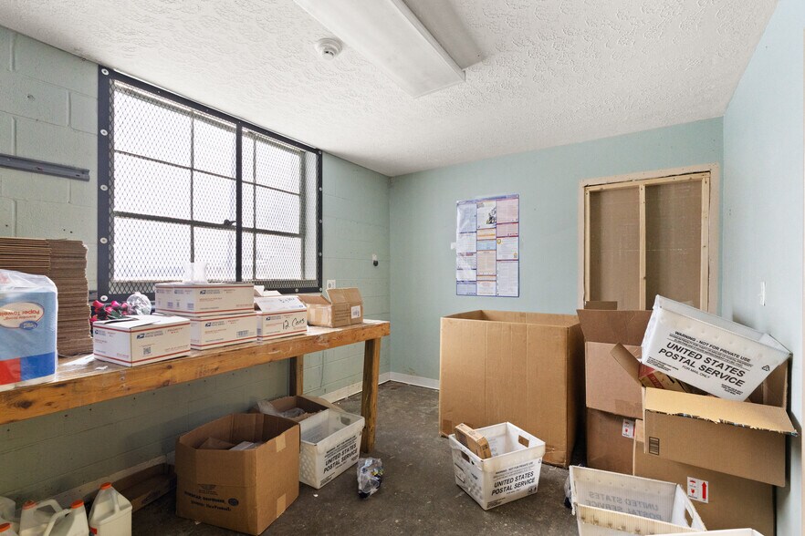 More Photos Of 677 S Cardinal Ln, Scottsburg Industrial For Sale