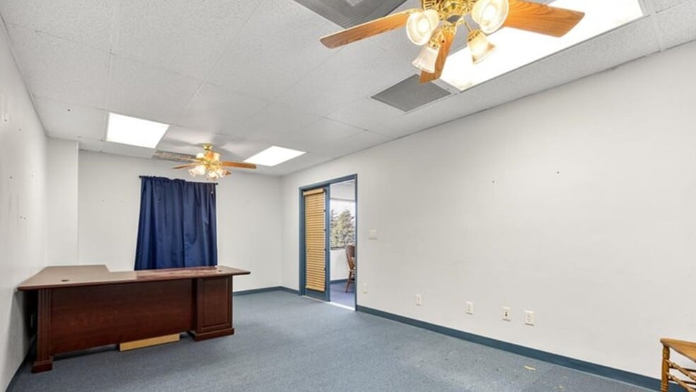 More Photos Of 6309 Seven Seas Ave, Bakersfield Warehouse For Lease