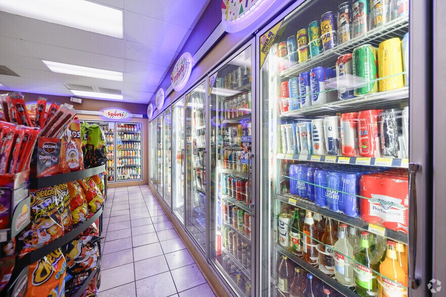 More Photos Of 1098 Cole Rd, Calexico Convenience Store For Sale