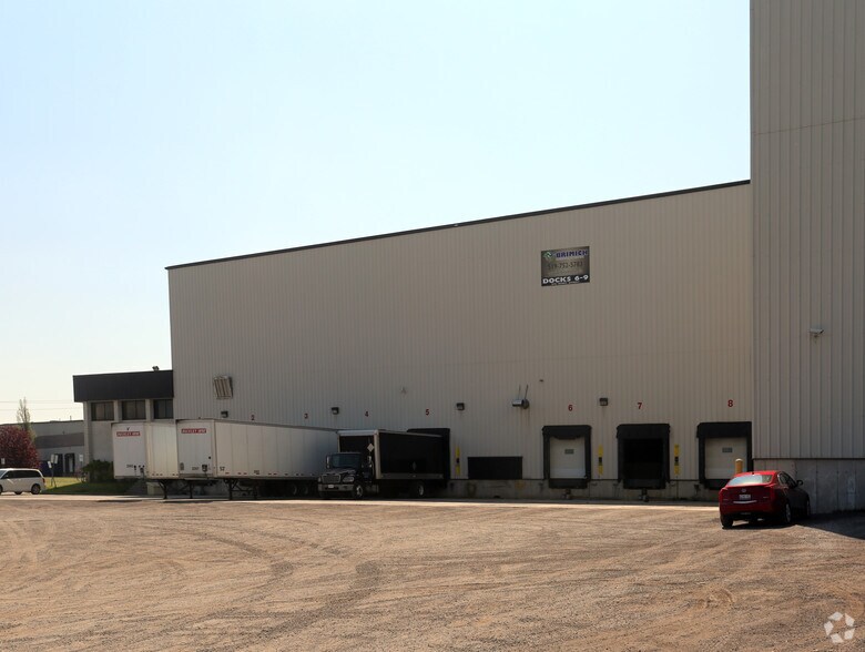 More Photos Of 75 Plant Farm Blvd, Brantford Warehouse For Lease