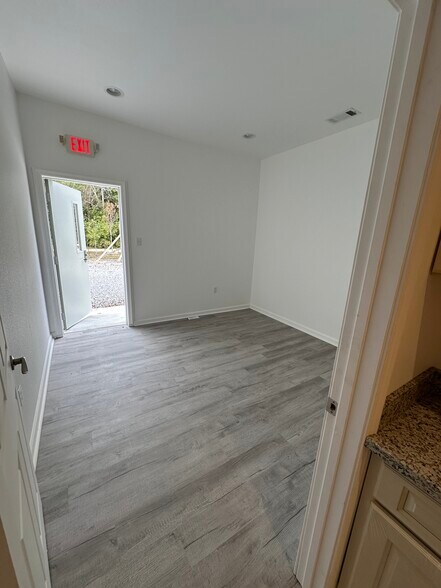 More Photos Of 71363 Thelma Ln, Covington Warehouse For Sale