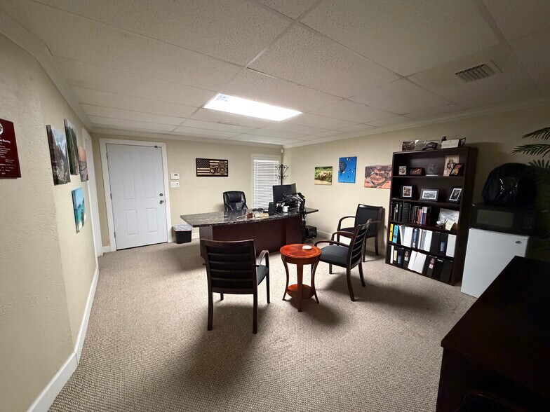 More Photos Of 1302 W Busch Blvd, Tampa Office For Sale