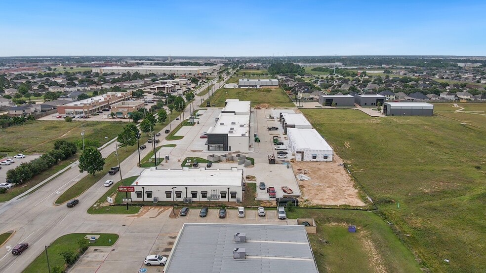 More Photos Of 2711 N Mason Rd, Katy General Retail For Sale