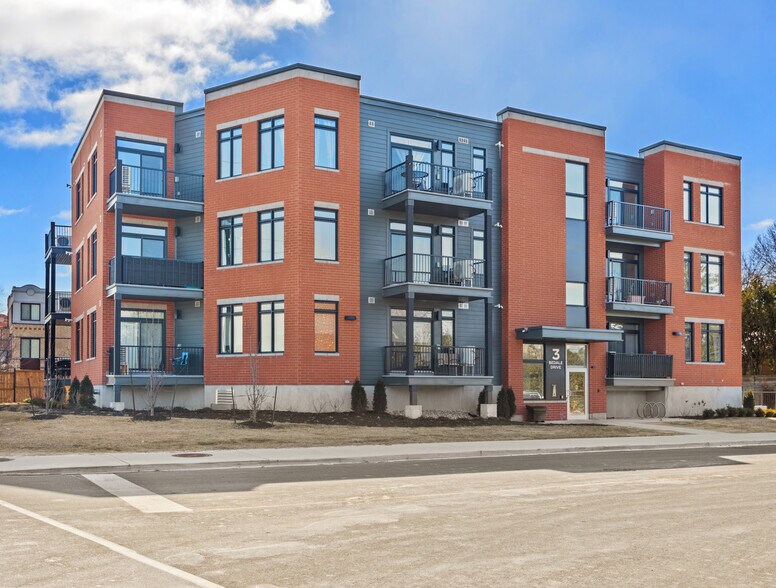 More Photos Of 3 Bedale Dr, Ottawa Apartments For Sale