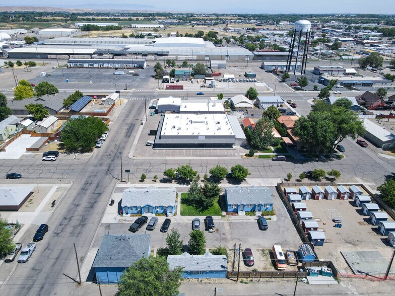 More Photos Of 124 NW 4th Ave, Ontario Apartments For Sale