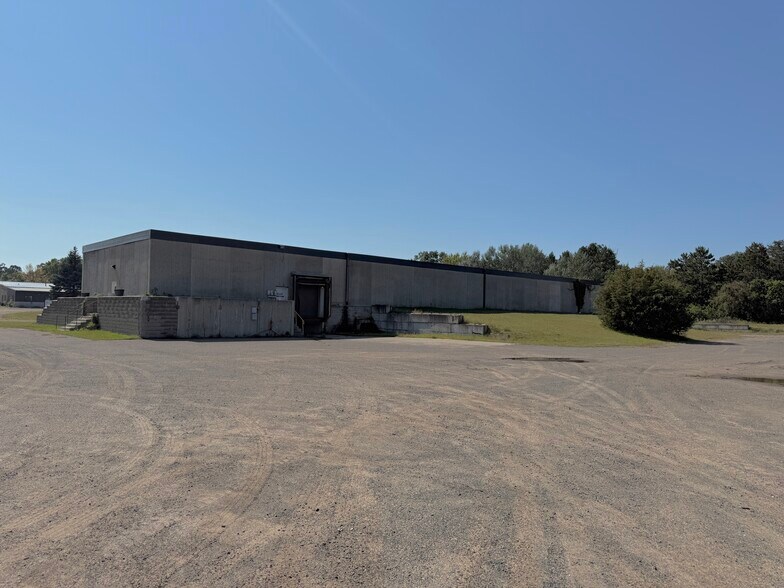 More Photos Of 39404 Grand Ave, North Branch Warehouse For Sale