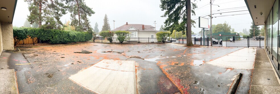 More Photos Of 11744 SE Stark St, Portland Storefront For Lease