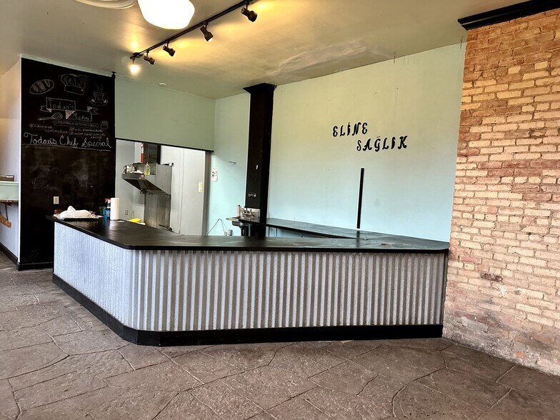 More Photos Of 301 S Washington Sq, Lansing Storefront For Lease